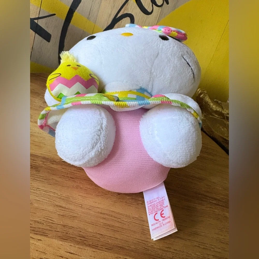Ty Hello Kitty Sanrio Plush Holding Baby Chick 🐤 - Picture 11 of 14